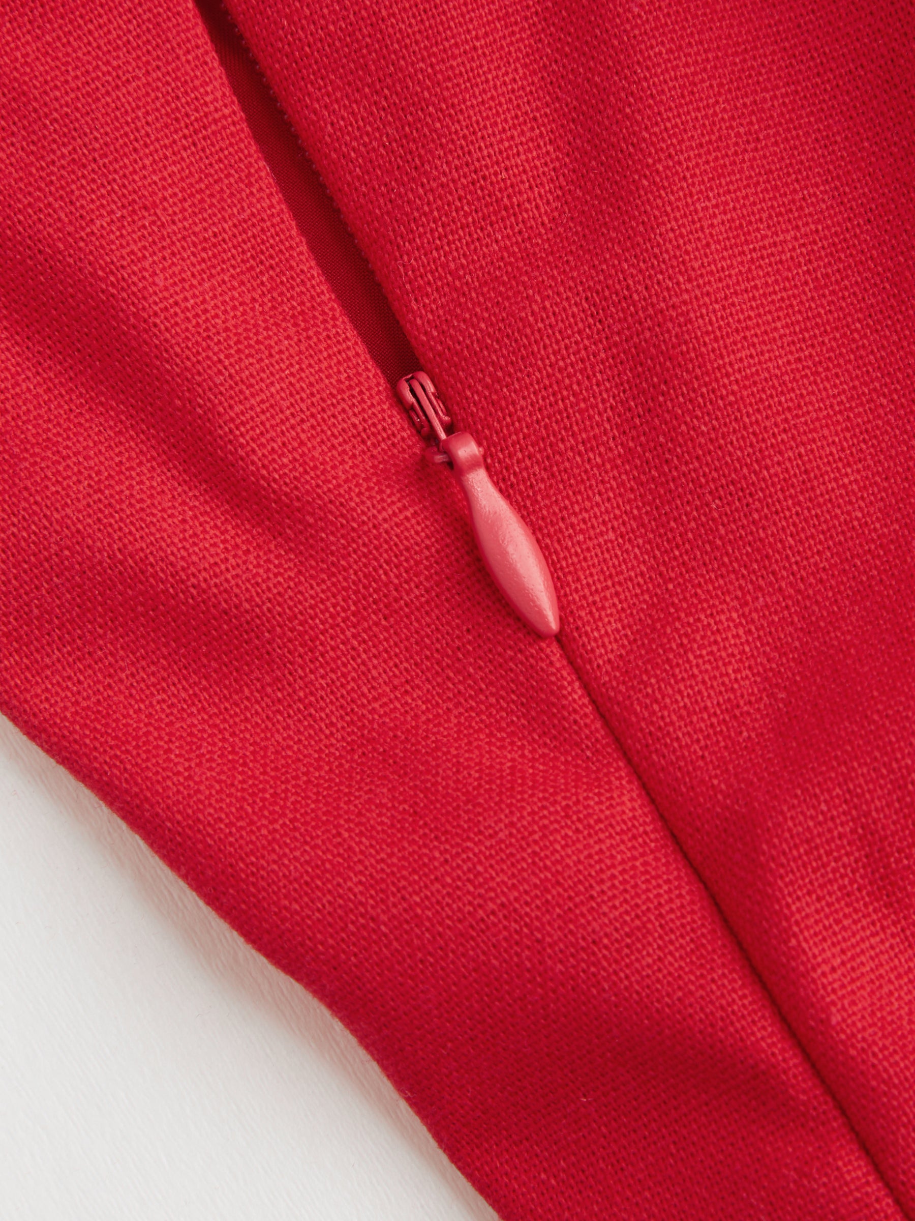 Vestido midi de mezcla de lino con cuello barco, volantes y espalda descubierta - Rojo