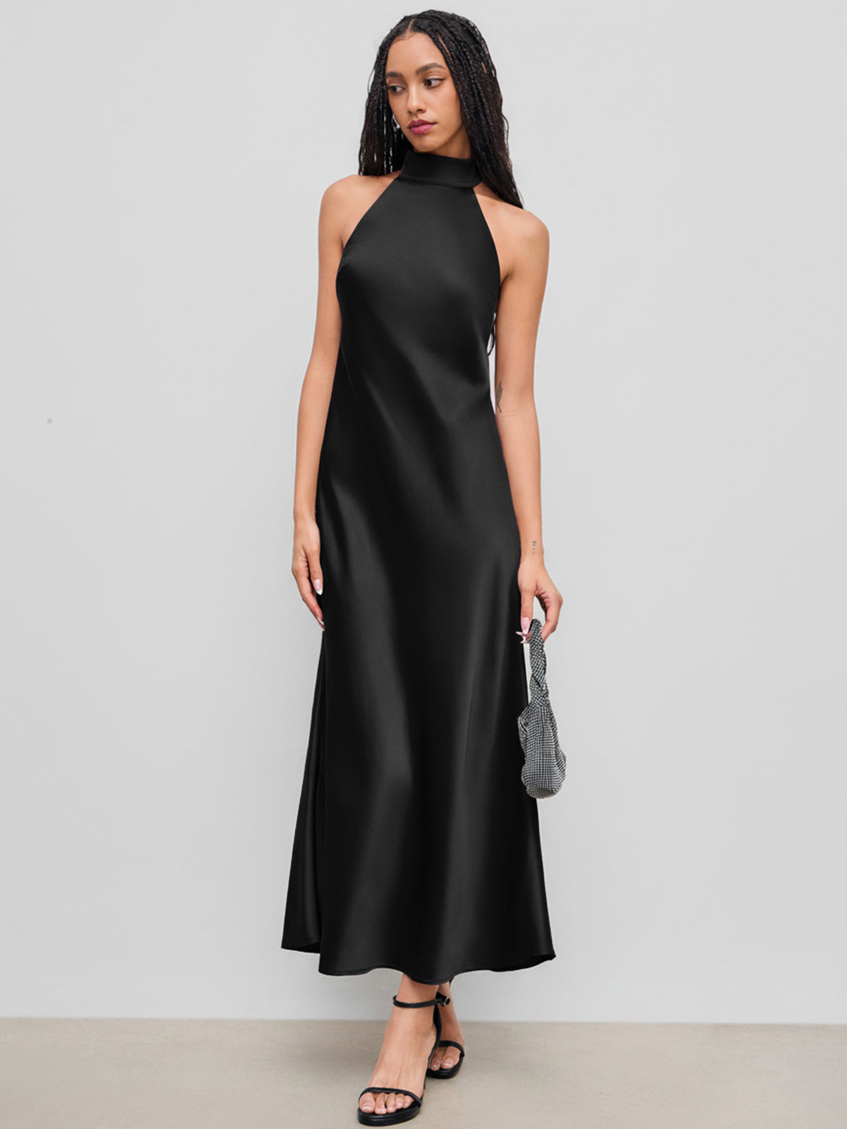 Vestido maxi satinado halter con espalda descubierta - Negro