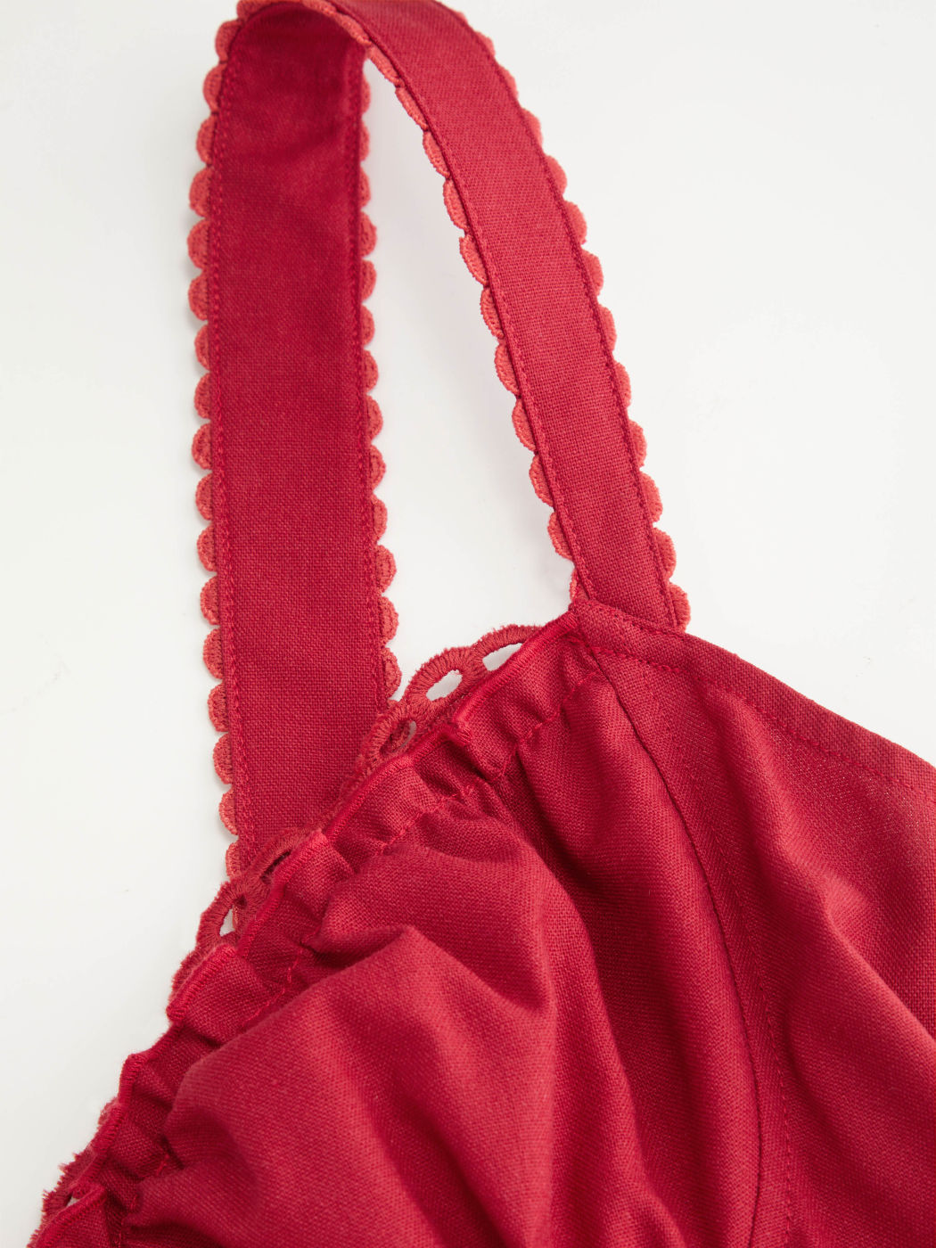 Vestido largo evasé con cuello en U, volantes y lazada - Rojo