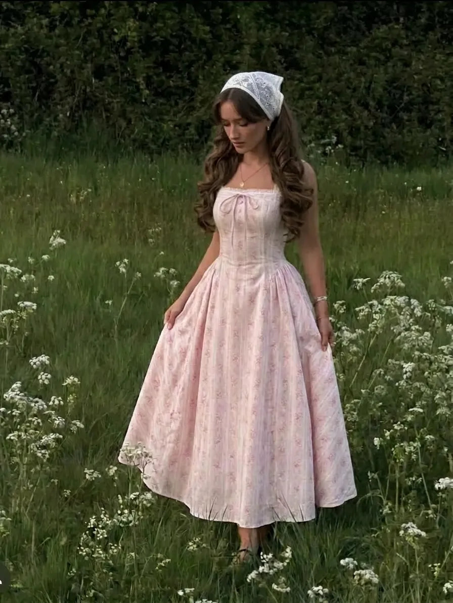 Vestido largo floral de algodón con escote corazón, lazada y volantes - Rosa