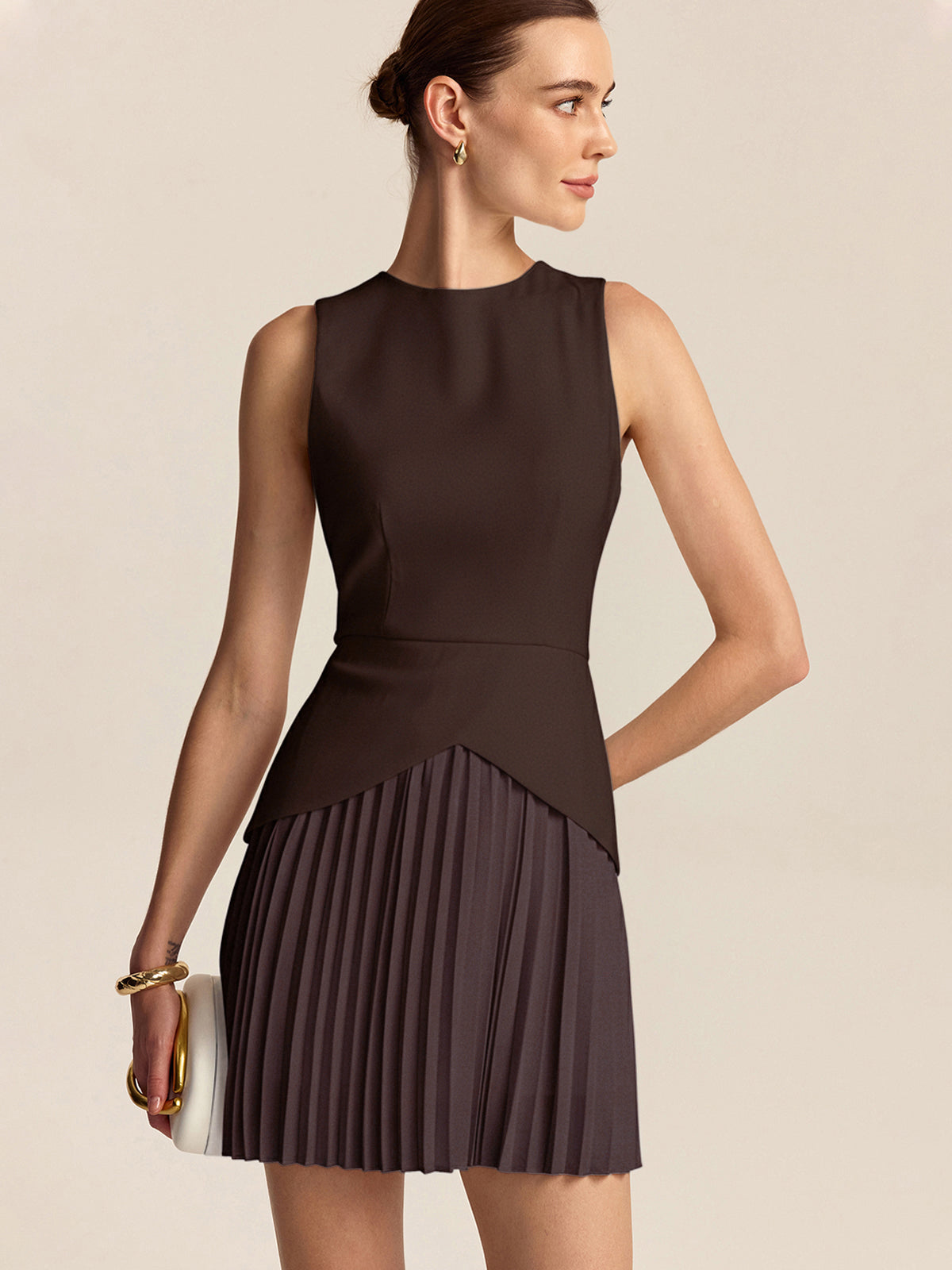 Vestido mini con bajo plisado - imagen 11