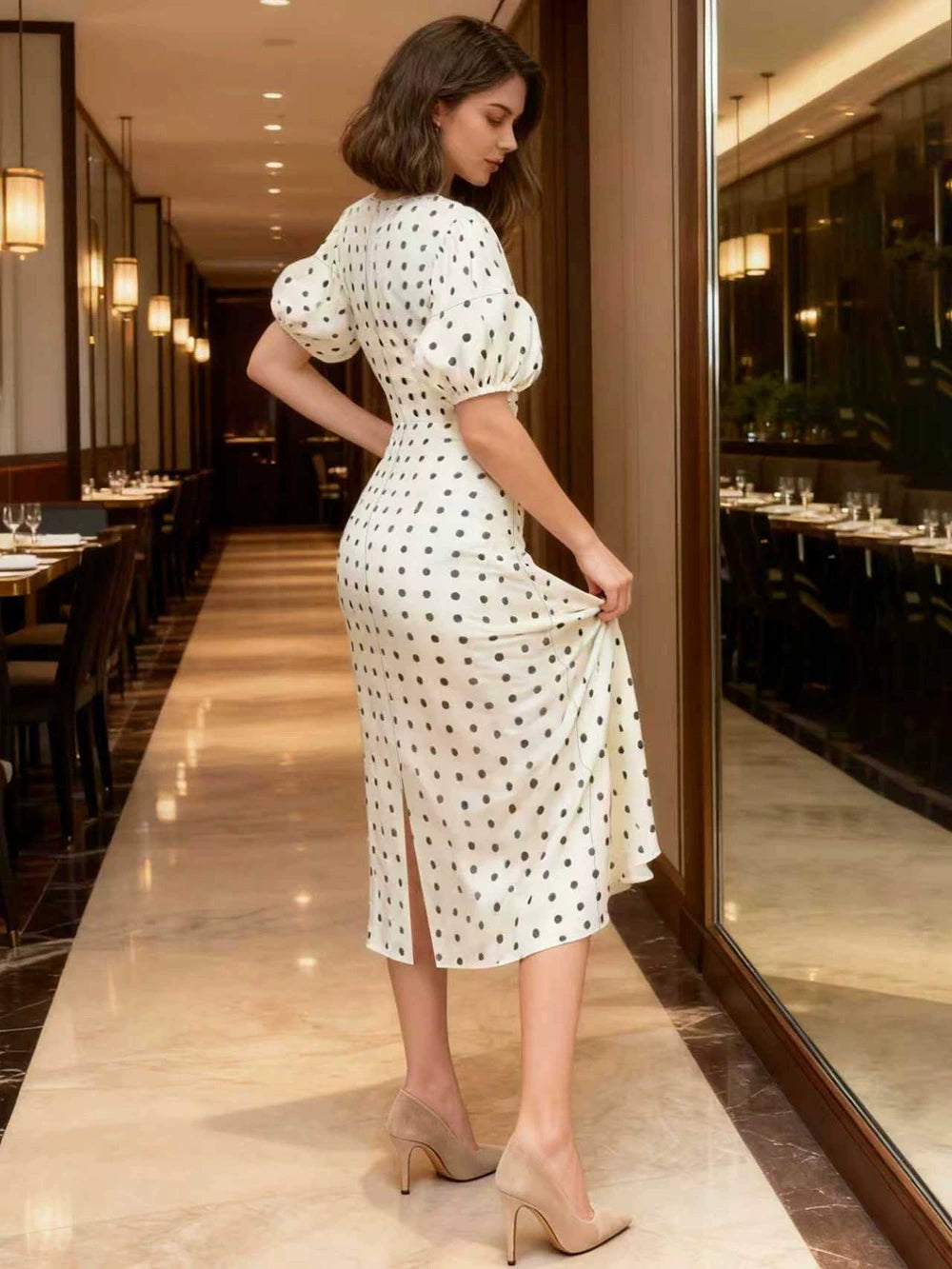 Vestido largo retro de lunares con encaje y corte entallado - Blanco roto - imagen 2